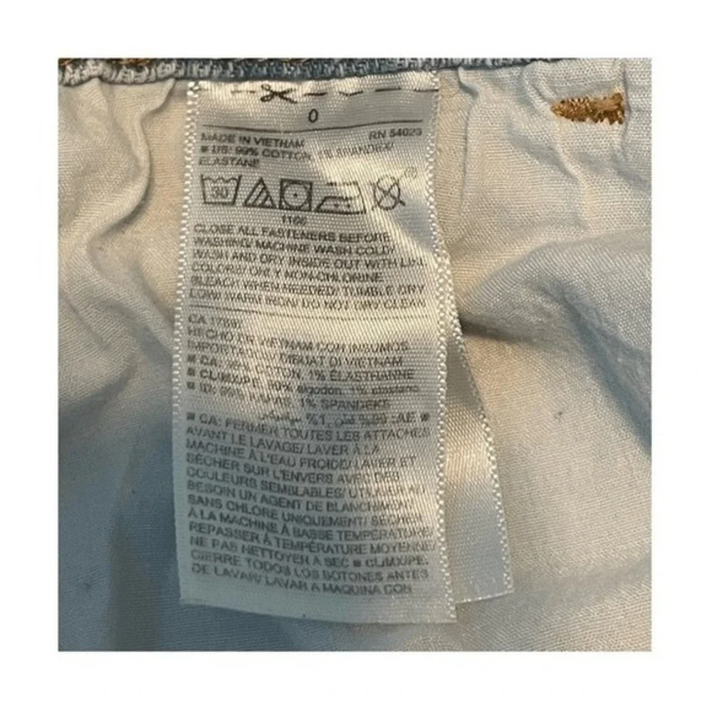 Old Navy Boyfriend Jean Shorts Blue Light‎ Wash Denim Mid-Rise Cut-Off 0